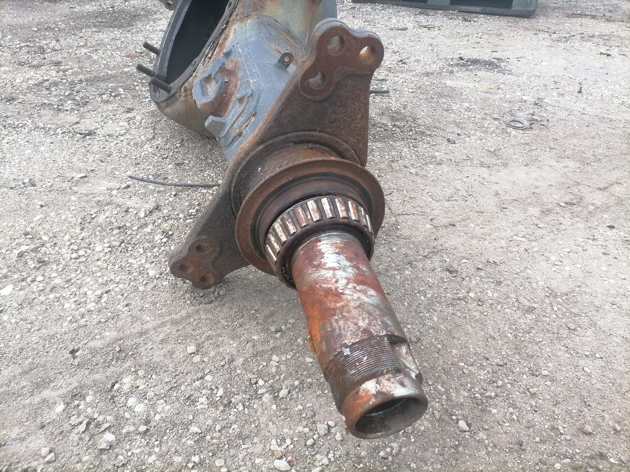 Scania Rear axel housing 1733934 - المحور و قطع الغيار - شاحنة: صورة 4 Scania Rear axel housing 1733934 - المحور و قطع الغيار - شاحنة: صورة 4