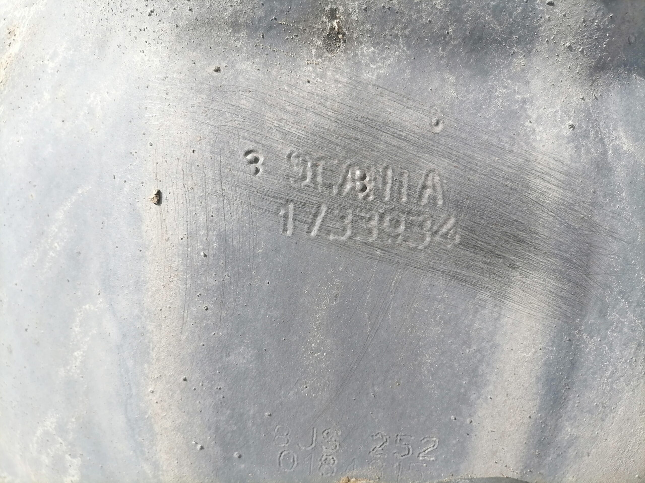 Scania Rear axel housing ADA1100 - المحور و قطع الغيار - شاحنة: صورة 4 Scania Rear axel housing ADA1100 - المحور و قطع الغيار - شاحنة: صورة 4