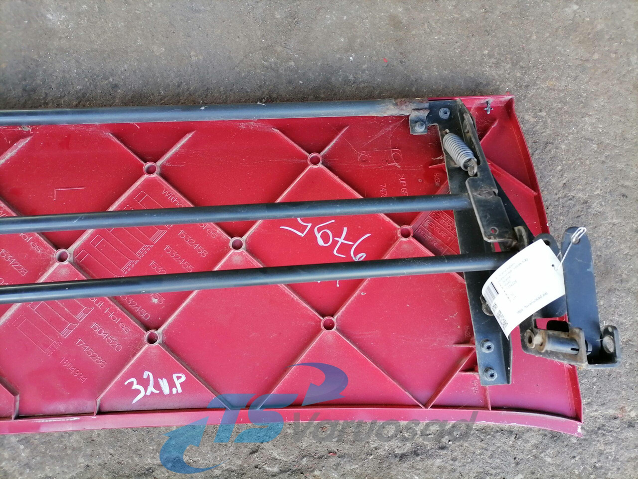 Scania Scania kabiini tuulesuunaja, vasak külg 1534228 - ديناميكا هوائية/ كابح - شاحنة: صورة 4 Scania Scania kabiini tuulesuunaja, vasak külg 1534228 - ديناميكا هوائية/ كابح - شاحنة: صورة 4