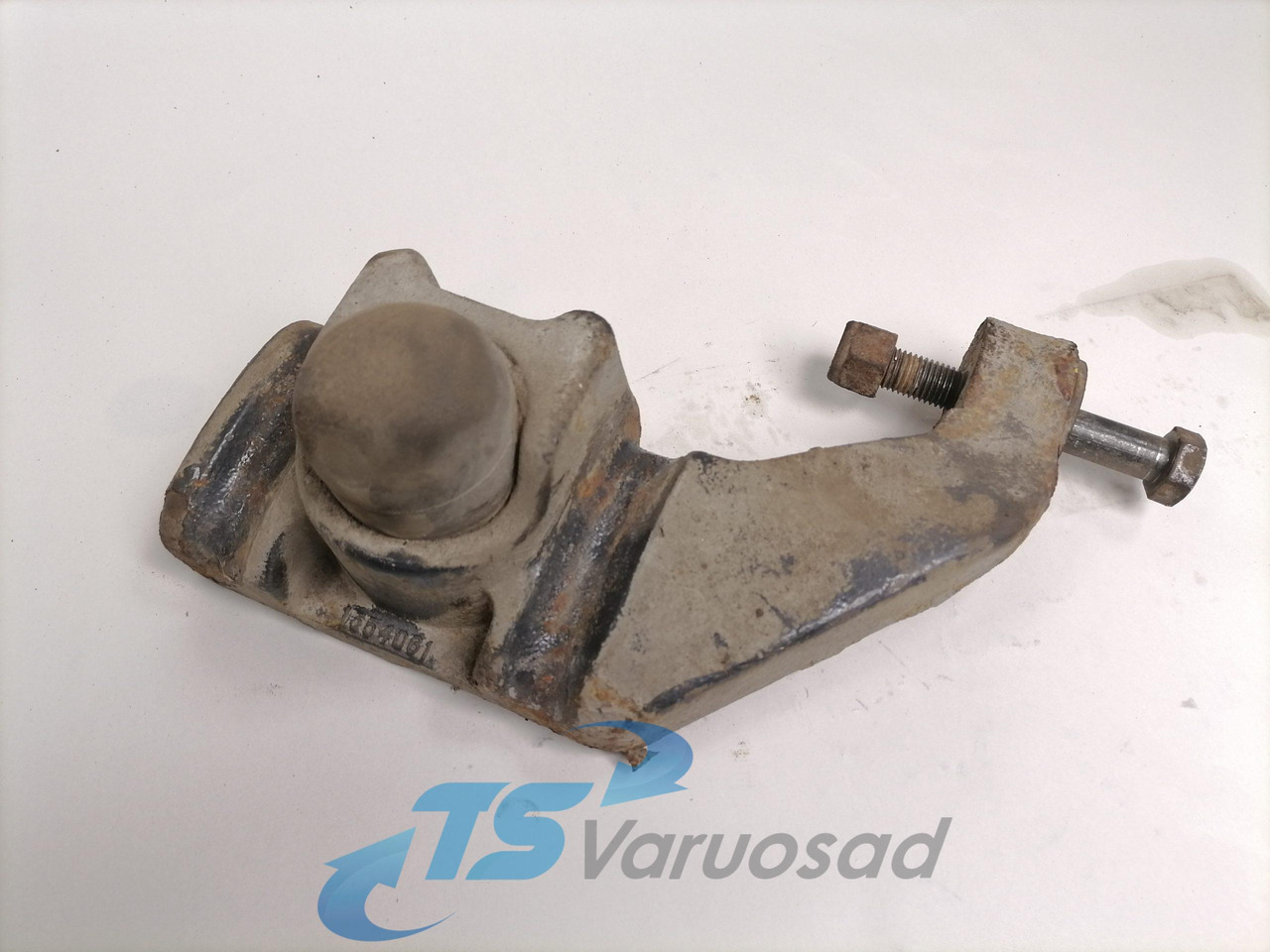 Scania Shock absorber mounting 1354061 - تعليق - شاحنة: صورة 1 Scania Shock absorber mounting 1354061 - تعليق - شاحنة: صورة 1