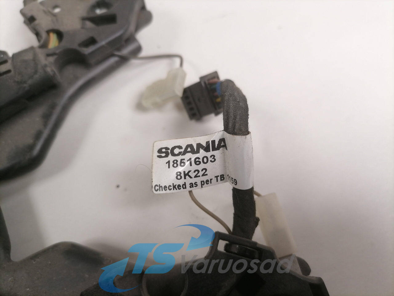 Scania Steering wheel cable 1851603 - مقود - شاحنة: صورة 2 Scania Steering wheel cable 1851603 - مقود - شاحنة: صورة 2