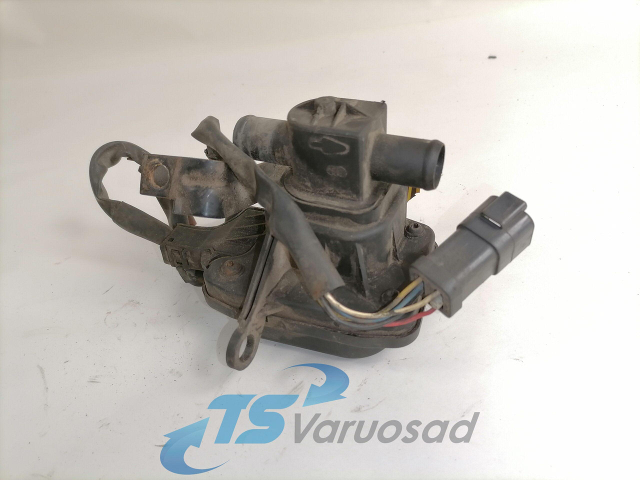 Scania Water valve 12345 - تدفئة/ تهوية - شاحنة: صورة 1 Scania Water valve 12345 - تدفئة/ تهوية - شاحنة: صورة 1