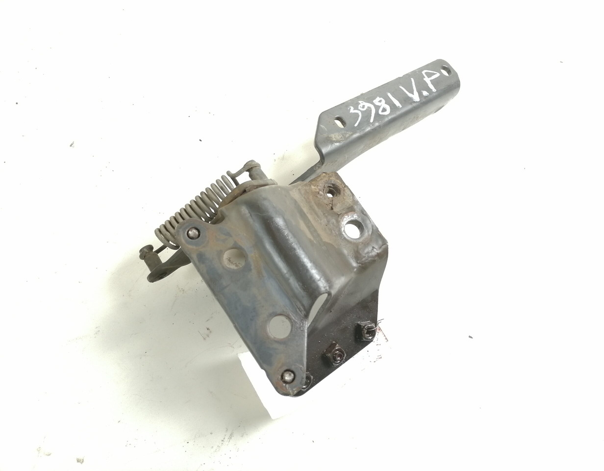 Scania lower grille carrier hinge 1785546 - شبكة أمامية - شاحنة: صورة 2 Scania lower grille carrier hinge 1785546 - شبكة أمامية - شاحنة: صورة 2