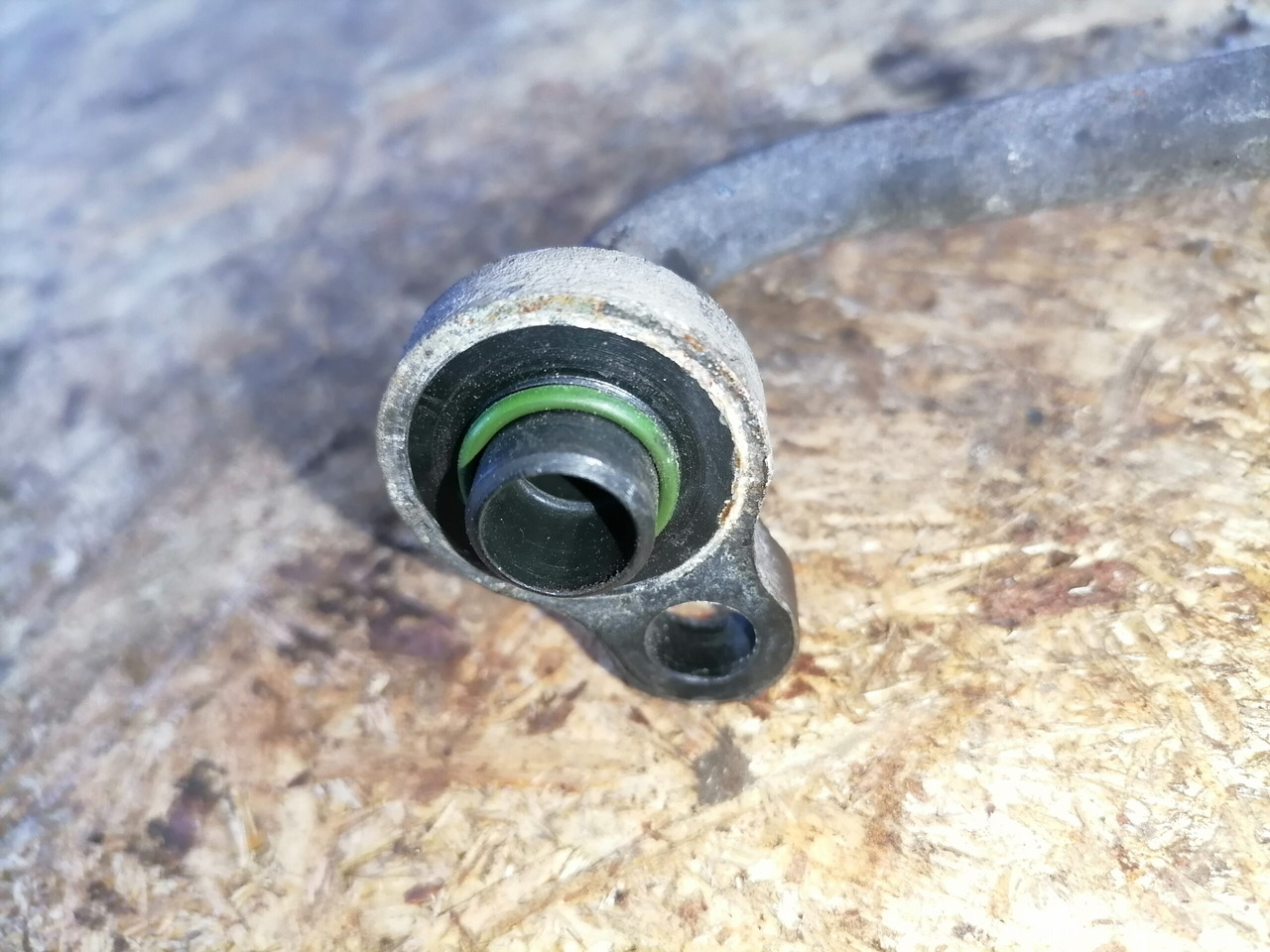 Volvo A/C pipe 20515165 - تدفئة/ تهوية - شاحنة: صورة 4 Volvo A/C pipe 20515165 - تدفئة/ تهوية - شاحنة: صورة 4