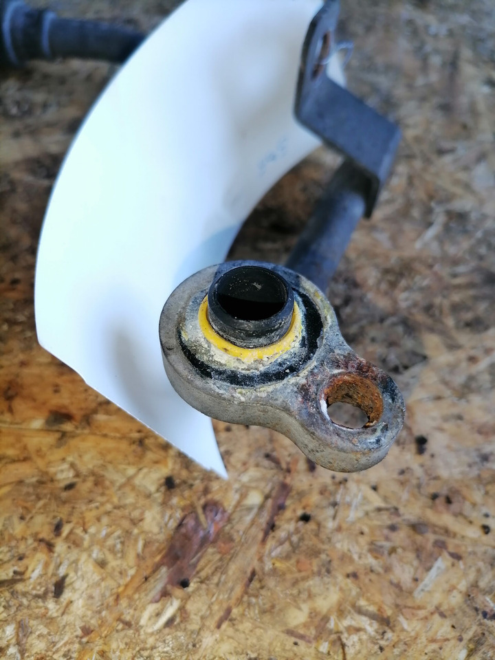 Volvo A/C pipe 20515165 - تدفئة/ تهوية - شاحنة: صورة 3 Volvo A/C pipe 20515165 - تدفئة/ تهوية - شاحنة: صورة 3