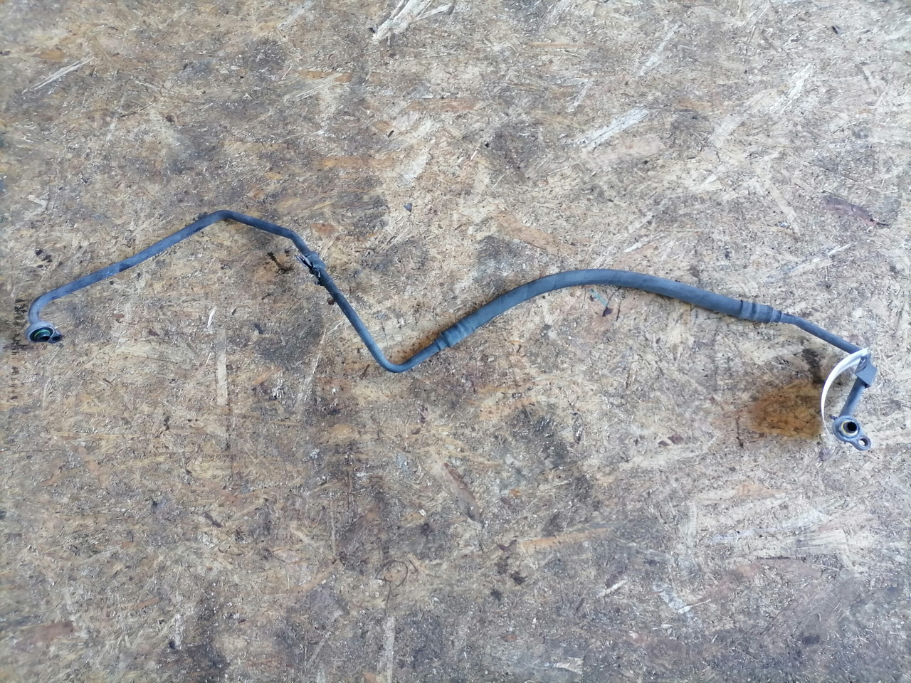 Volvo A/C pipe 20515165 - تدفئة/ تهوية - شاحنة: صورة 2 Volvo A/C pipe 20515165 - تدفئة/ تهوية - شاحنة: صورة 2