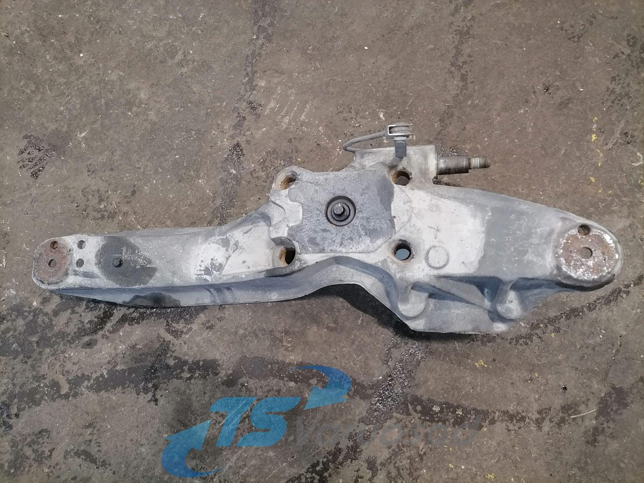 Volvo Air suspension bracket 21196819 - المحور و قطع الغيار - شاحنة: صورة 2 Volvo Air suspension bracket 21196819 - المحور و قطع الغيار - شاحنة: صورة 2