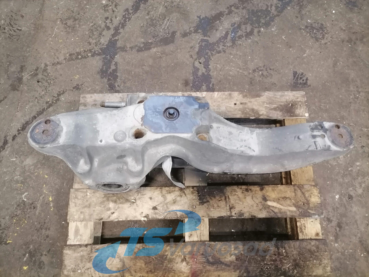 Volvo Air suspension bracket 21196826 - المحور و قطع الغيار - شاحنة: صورة 2 Volvo Air suspension bracket 21196826 - المحور و قطع الغيار - شاحنة: صورة 2