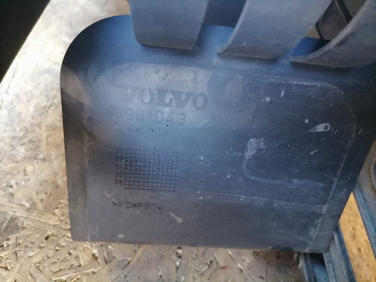 Volvo Astmelaua plastik 3175161 - عتبة باب السيارة - شاحنة: صورة 5 Volvo Astmelaua plastik 3175161 - عتبة باب السيارة - شاحنة: صورة 5