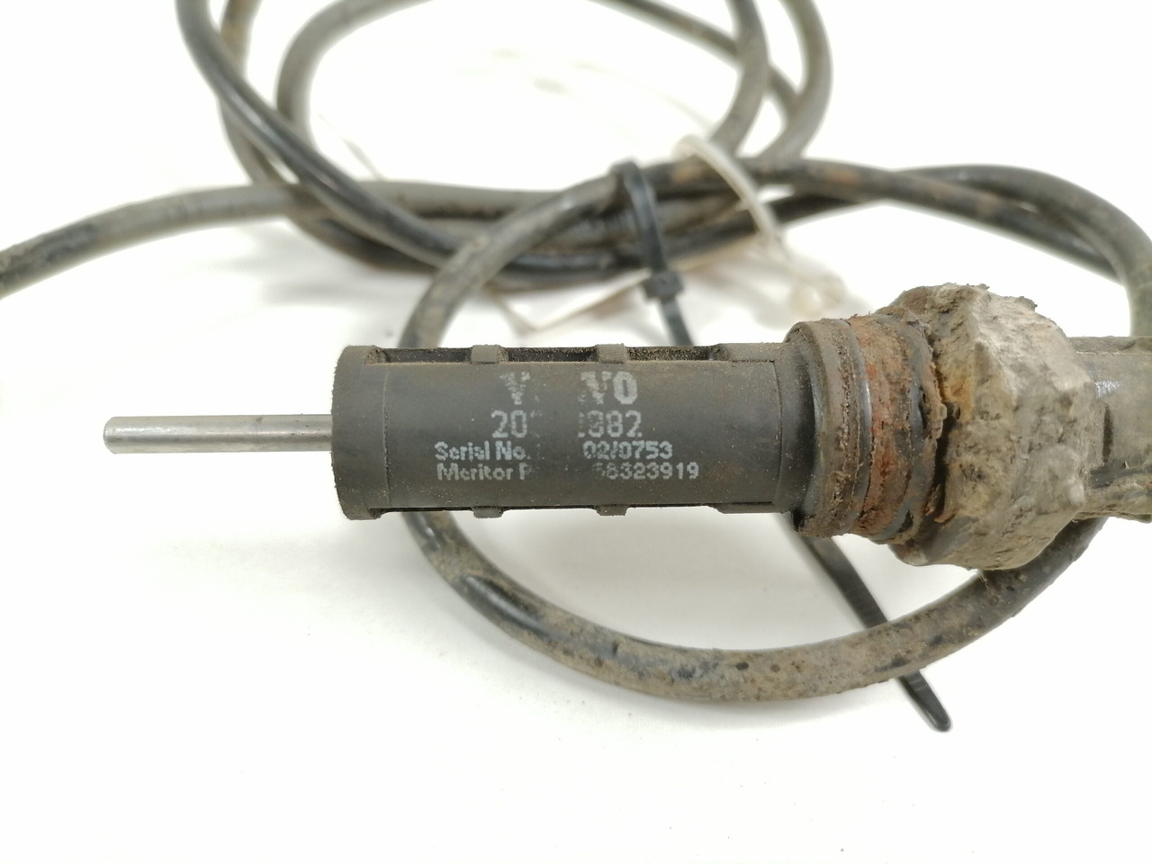 Volvo Cable, brake pad 20 882 - أجزاء الفرامل - شاحنة: صورة 2 Volvo Cable, brake pad 20 882 - أجزاء الفرامل - شاحنة: صورة 2