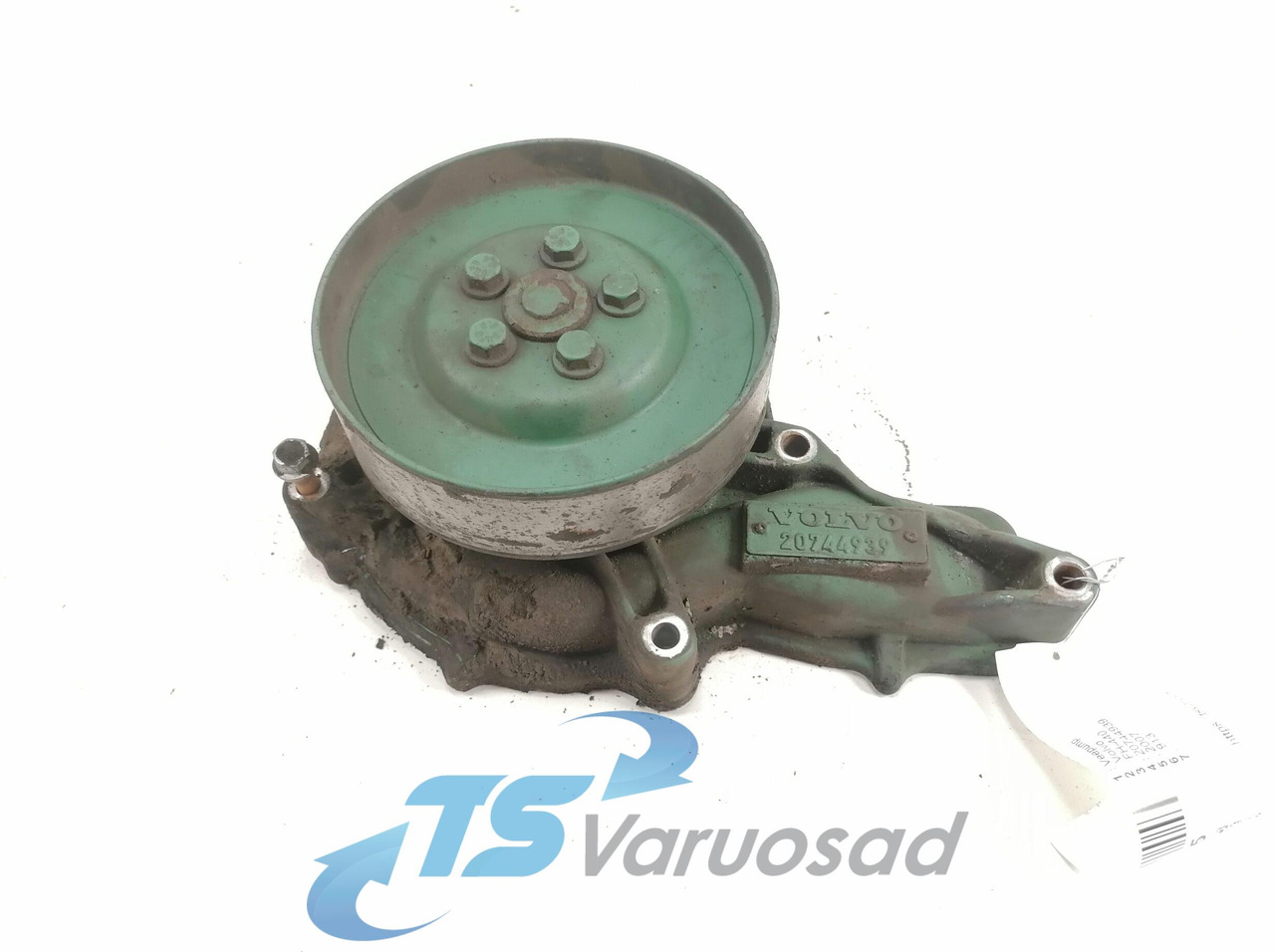 Volvo Cooling pump 20744939 - مضخة المبرد - شاحنة: صورة 1 Volvo Cooling pump 20744939 - مضخة المبرد - شاحنة: صورة 1