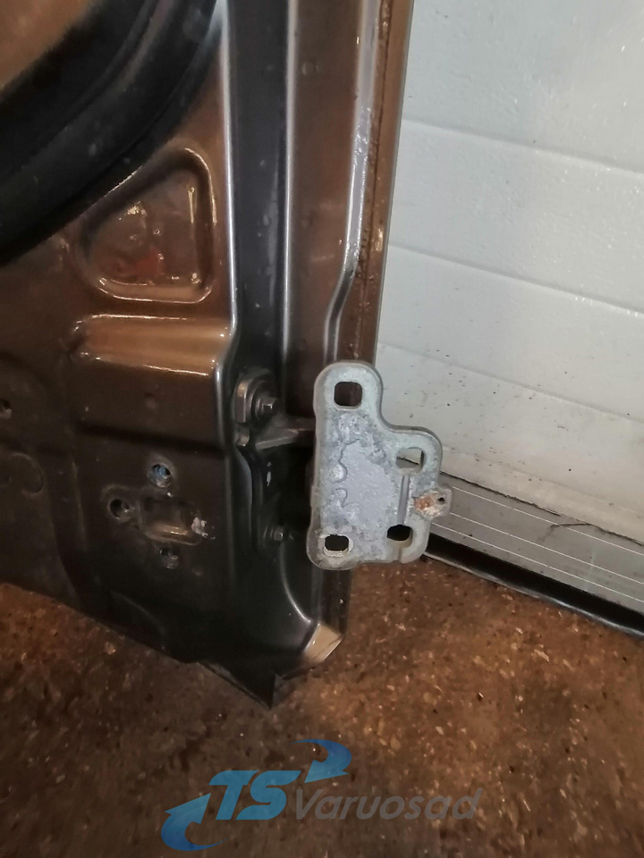 Volvo Door 82183078 - باب و قطع الغيار - شاحنة: صورة 3 Volvo Door 82183078 - باب و قطع الغيار - شاحنة: صورة 3