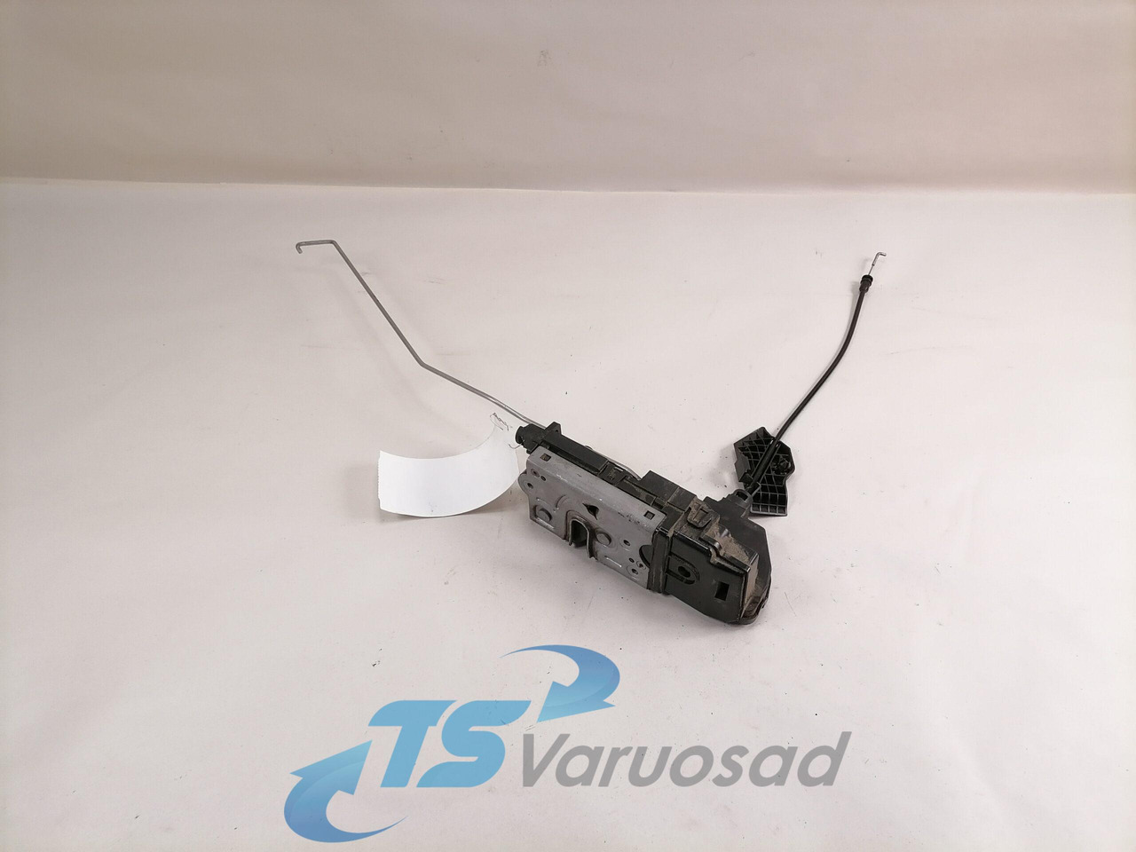 Volvo Door lock 84012028 - باب و قطع الغيار - شاحنة: صورة 1 Volvo Door lock 84012028 - باب و قطع الغيار - شاحنة: صورة 1