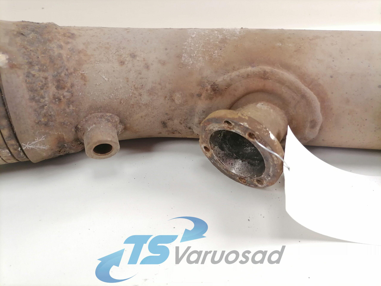 Volvo Exhaust pipe 82414024 - كاتم الصوت - شاحنة: صورة 2 Volvo Exhaust pipe 82414024 - كاتم الصوت - شاحنة: صورة 2