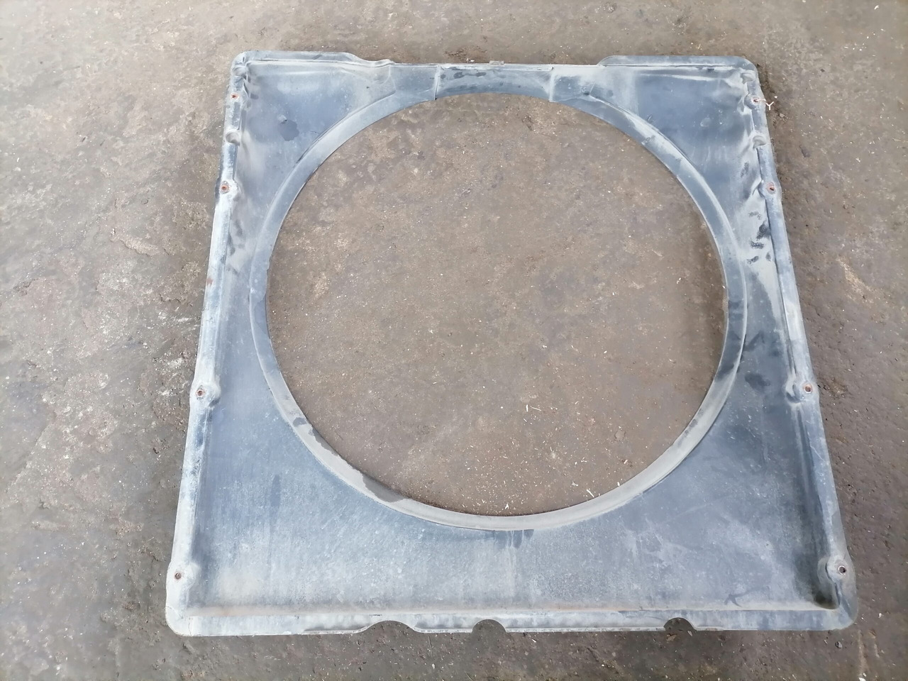 Volvo Fan shroud 20804602 - مبرد المحرك - شاحنة: صورة 5 Volvo Fan shroud 20804602 - مبرد المحرك - شاحنة: صورة 5