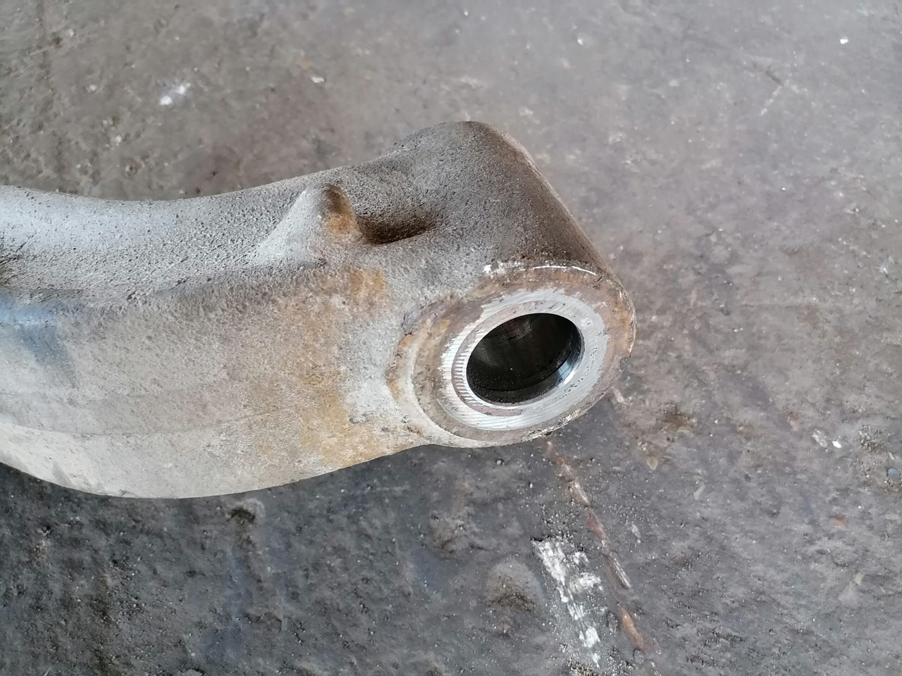 Volvo First axel housing 20581073 - المحور الأمامي - شاحنة: صورة 5 Volvo First axel housing 20581073 - المحور الأمامي - شاحنة: صورة 5