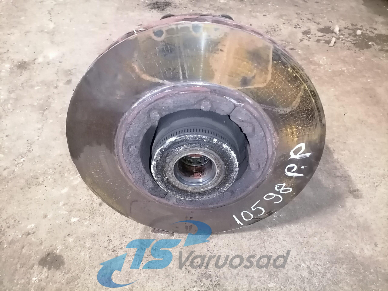 Volvo First wheel hub 1026853 - محور - شاحنة: صورة 2 Volvo First wheel hub 1026853 - محور - شاحنة: صورة 2