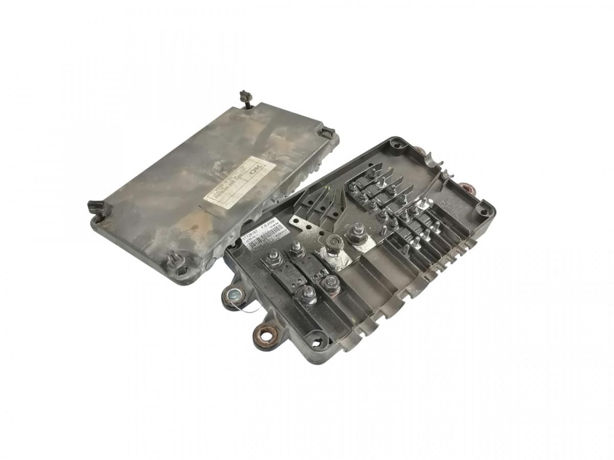Volvo Fuse box 21728187 - فيوز - شاحنة: صورة 1 Volvo Fuse box 21728187 - فيوز - شاحنة: صورة 1