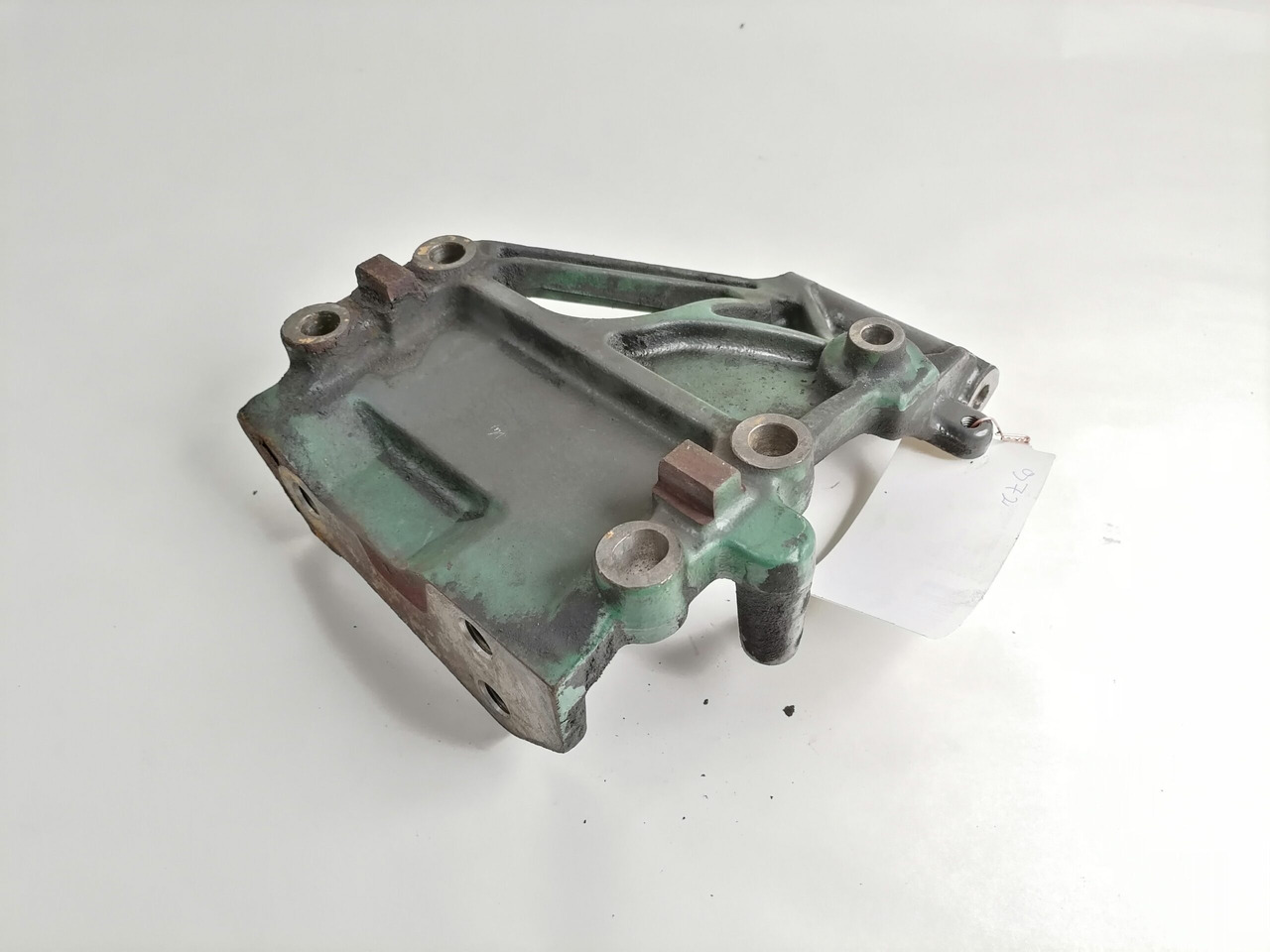 Volvo Generaatori kandur 20922883 - مولد كهرباء - شاحنة: صورة 3 Volvo Generaatori kandur 20922883 - مولد كهرباء - شاحنة: صورة 3