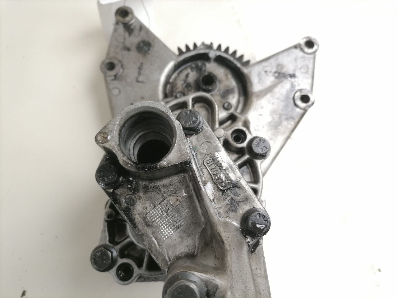 Volvo Oil pump 8170465 - مضخة الزيت - شاحنة: صورة 2 Volvo Oil pump 8170465 - مضخة الزيت - شاحنة: صورة 2