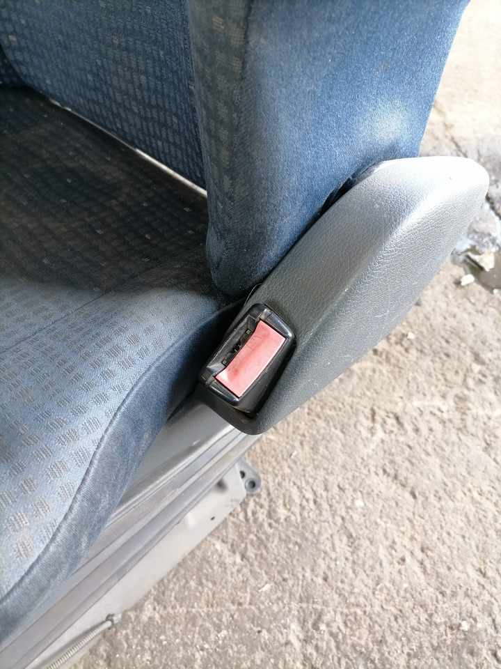 Volvo Passenger seat 20591478 - مقعد - شاحنة: صورة 3 Volvo Passenger seat 20591478 - مقعد - شاحنة: صورة 3