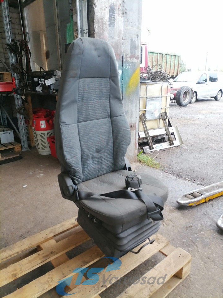 Volvo Passenger seat - مقعد - شاحنة: صورة 1 Volvo Passenger seat - مقعد - شاحنة: صورة 1