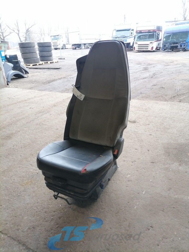 Volvo Passenger seat - مقعد - شاحنة: صورة 1 Volvo Passenger seat - مقعد - شاحنة: صورة 1