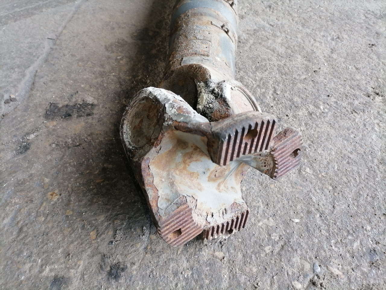 Volvo Propeller shaft 1067766 - عمود الكردان - شاحنة: صورة 3 Volvo Propeller shaft 1067766 - عمود الكردان - شاحنة: صورة 3