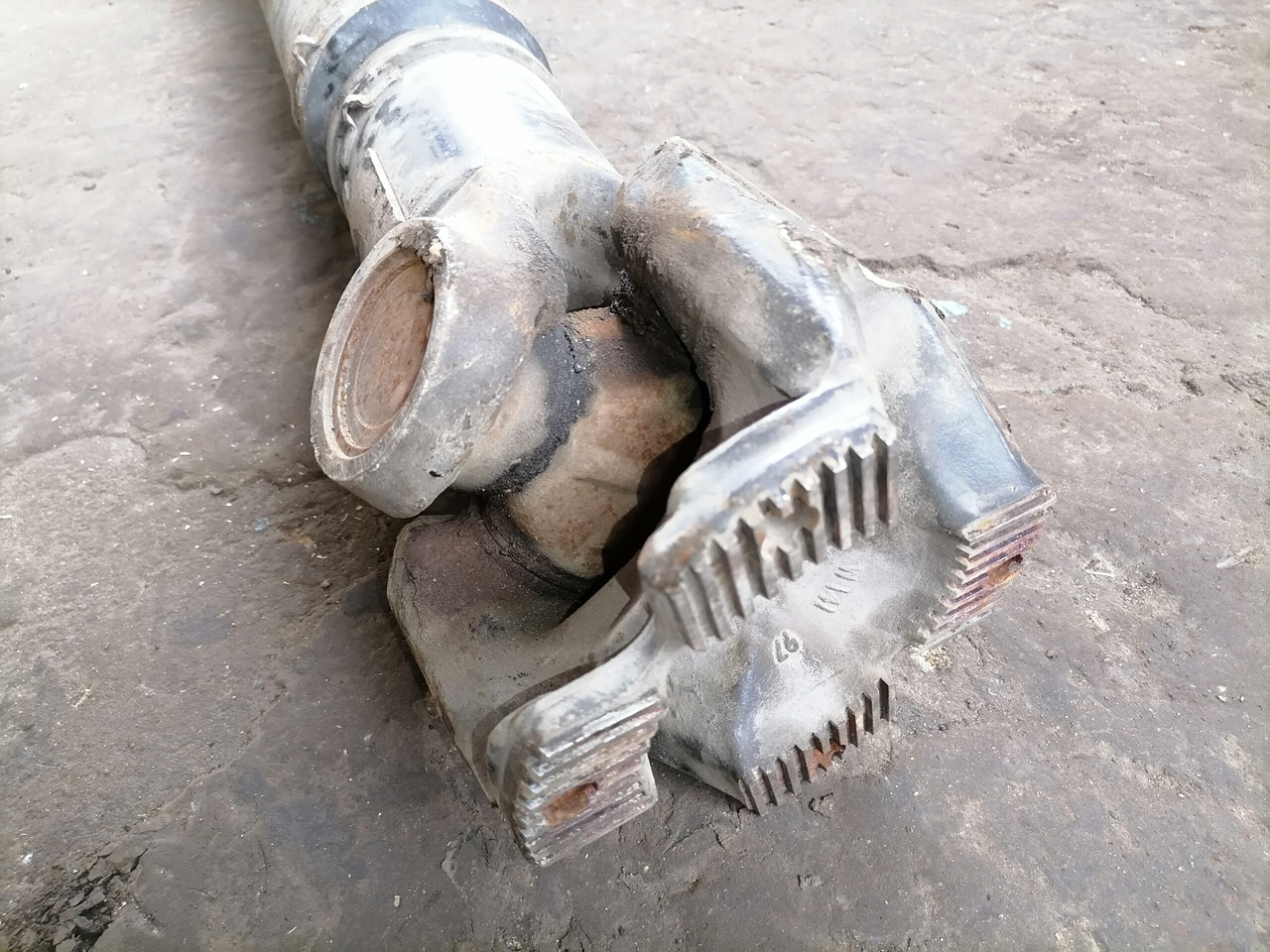 Volvo Propeller shaft 1068177 - عمود الكردان - شاحنة: صورة 3 Volvo Propeller shaft 1068177 - عمود الكردان - شاحنة: صورة 3