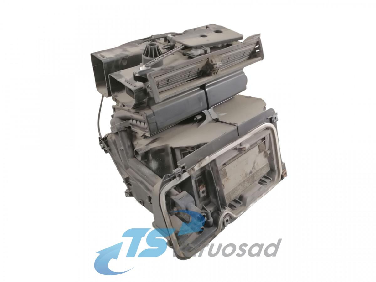 Volvo Salongi radiaatorite korpus, komplektne 7420894088 - قطع غيار عامة - شاحنة: صورة 1 Volvo Salongi radiaatorite korpus, komplektne 7420894088 - قطع غيار عامة - شاحنة: صورة 1