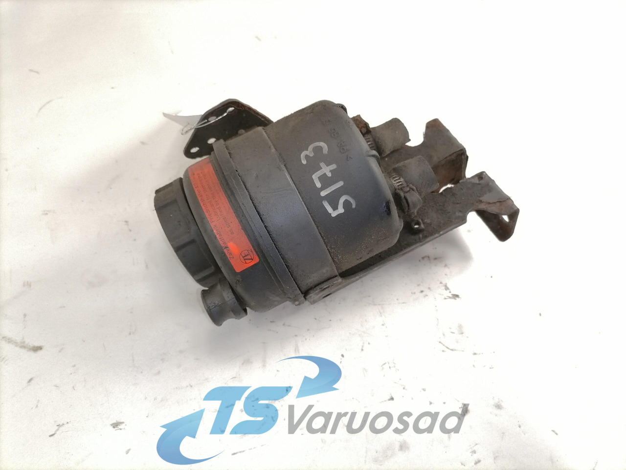 Volvo Steering oil tank+ bracket 1592945 - خرطوم التوجيه - شاحنة: صورة 1 Volvo Steering oil tank+ bracket 1592945 - خرطوم التوجيه - شاحنة: صورة 1
