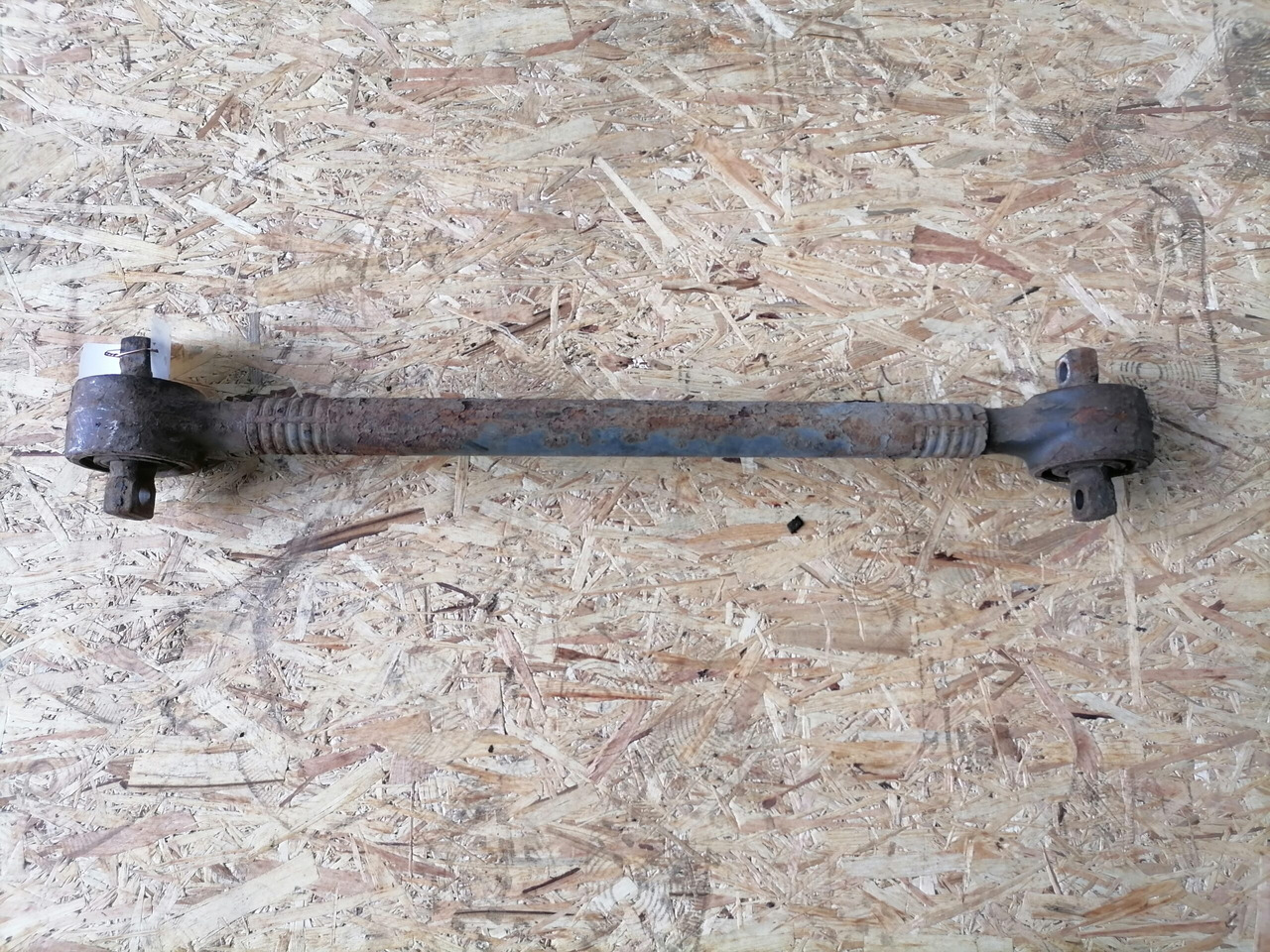Volvo Torque rod 20410053 - المحور و قطع الغيار - شاحنة: صورة 2 Volvo Torque rod 20410053 - المحور و قطع الغيار - شاحنة: صورة 2