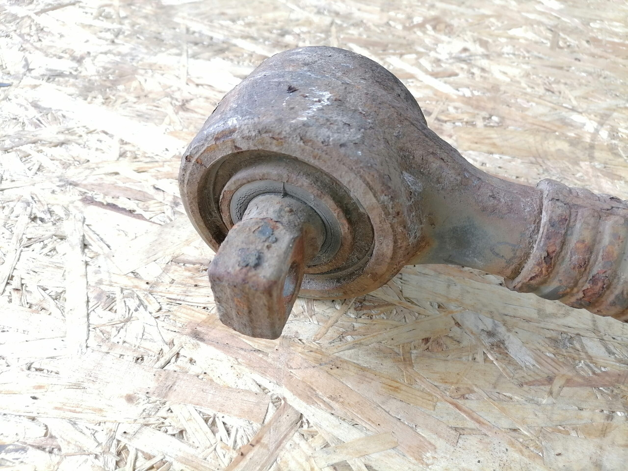 Volvo Torque rod 20410053 - المحور و قطع الغيار - شاحنة: صورة 4 Volvo Torque rod 20410053 - المحور و قطع الغيار - شاحنة: صورة 4