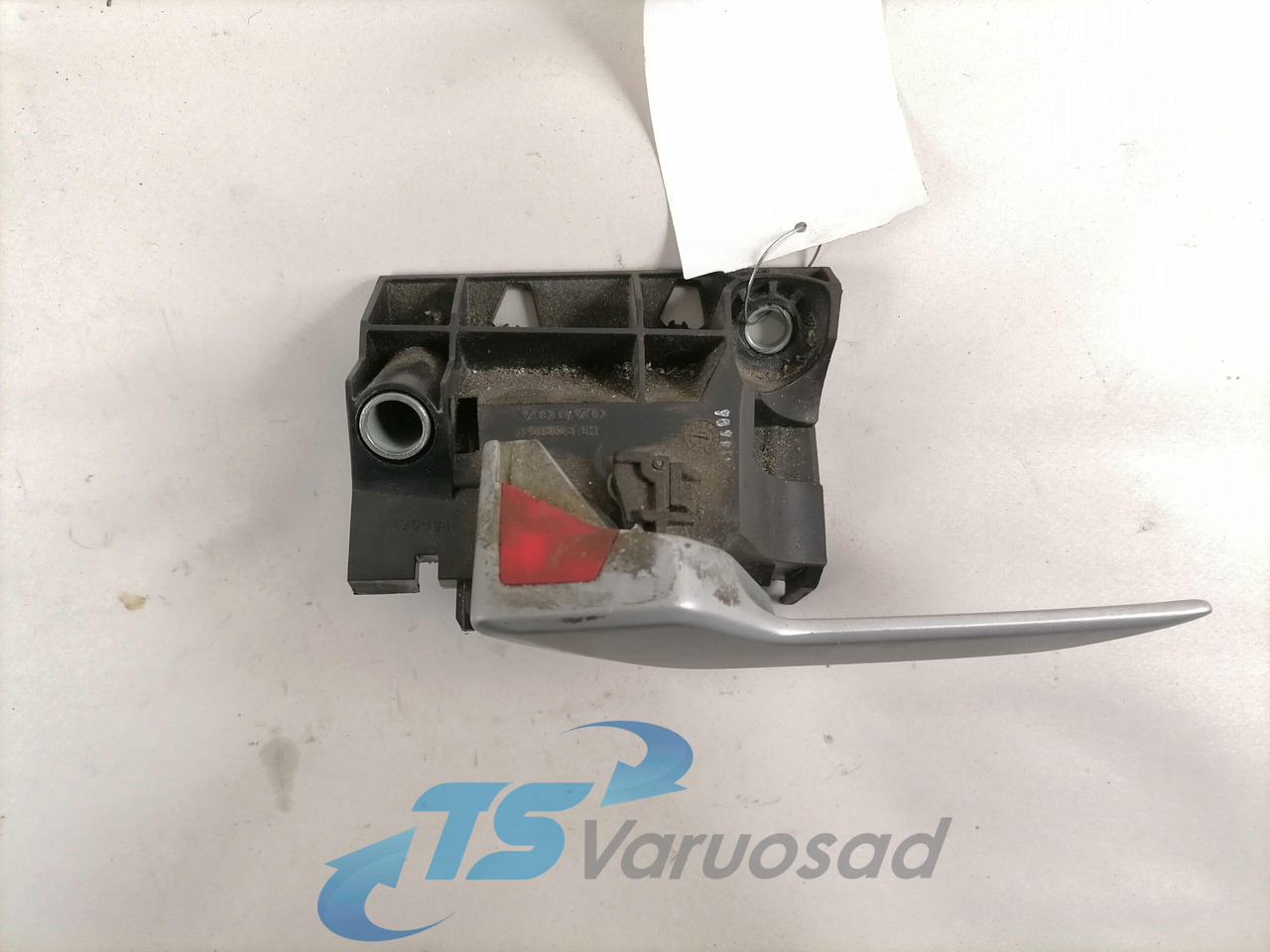 Volvo Ukselink, sisemine vasak 84012025 - باب و قطع الغيار - شاحنة: صورة 2 Volvo Ukselink, sisemine vasak 84012025 - باب و قطع الغيار - شاحنة: صورة 2