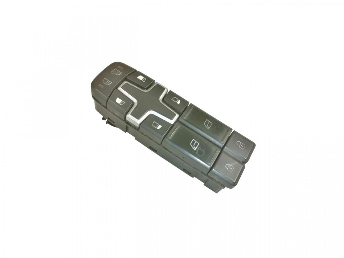 Volvo Volvo lüliti, aknatõstuk 22154235 - كابينة - شاحنة: صورة 1 Volvo Volvo lüliti, aknatõstuk 22154235 - كابينة - شاحنة: صورة 1