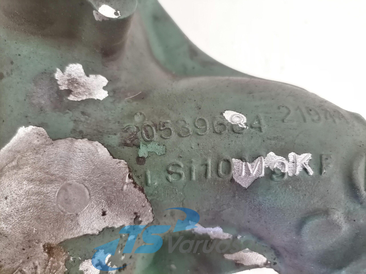 Volvo Water pump manifold / housing 20539684 - مضخة المبرد - شاحنة: صورة 3 Volvo Water pump manifold / housing 20539684 - مضخة المبرد - شاحنة: صورة 3