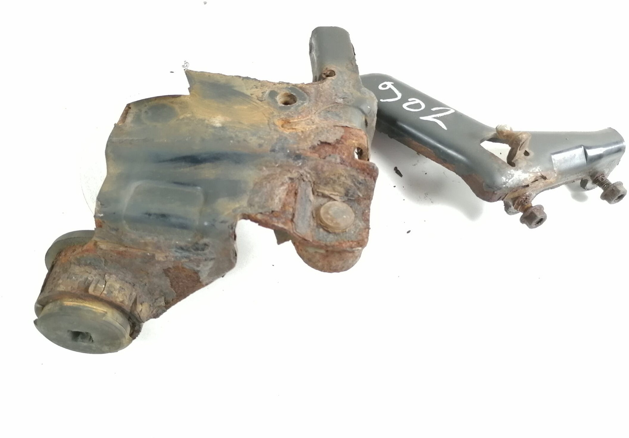 Volvo lower grille carrier hinge 20425955 - شبكة أمامية - شاحنة: صورة 1 Volvo lower grille carrier hinge 20425955 - شبكة أمامية - شاحنة: صورة 1