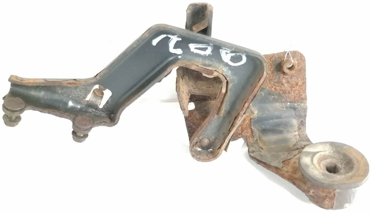 Volvo lower grille carrier hinge 20425955 - شبكة أمامية - شاحنة: صورة 3 Volvo lower grille carrier hinge 20425955 - شبكة أمامية - شاحنة: صورة 3