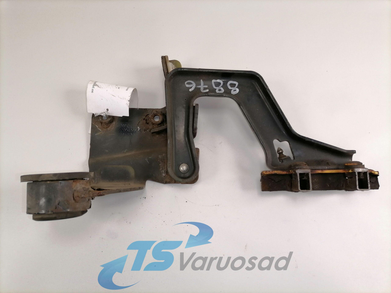 Volvo lower grille carrier hinge 20545094 - شبكة أمامية - شاحنة: صورة 4 Volvo lower grille carrier hinge 20545094 - شبكة أمامية - شاحنة: صورة 4