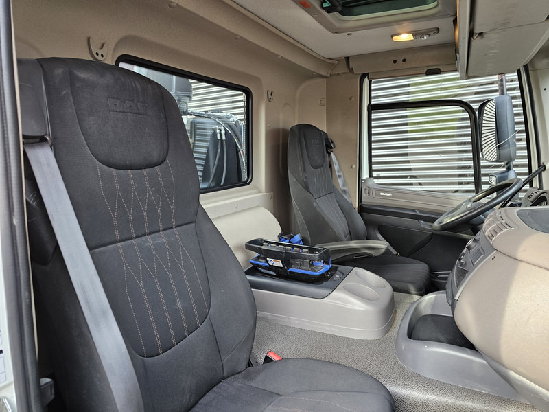 شاحنة كرين DAF CF 530 8x4-4 / FASSI 27.5 t/m CRANE + TIPPER: صورة 16 شاحنة كرين DAF CF 530 8x4-4 / FASSI 27.5 t/m CRANE + TIPPER: صورة 16