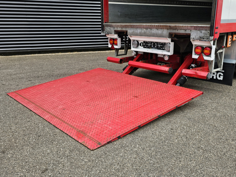 KEL-BERG STEERING AXLE / LIFT AXLE / TAIL LIFT - نصف مقطورة صندوق مغلق: صورة 5 KEL-BERG STEERING AXLE / LIFT AXLE / TAIL LIFT - نصف مقطورة صندوق مغلق: صورة 5