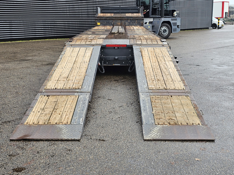 Kässbohrer LB3E / 3 AXLE / HYDRAULIC RAMP / LIFT AXLE - عربة منخفضة مسطحة نصف مقطورة: صورة 4 Kässbohrer LB3E / 3 AXLE / HYDRAULIC RAMP / LIFT AXLE - عربة منخفضة مسطحة نصف مقطورة: صورة 4