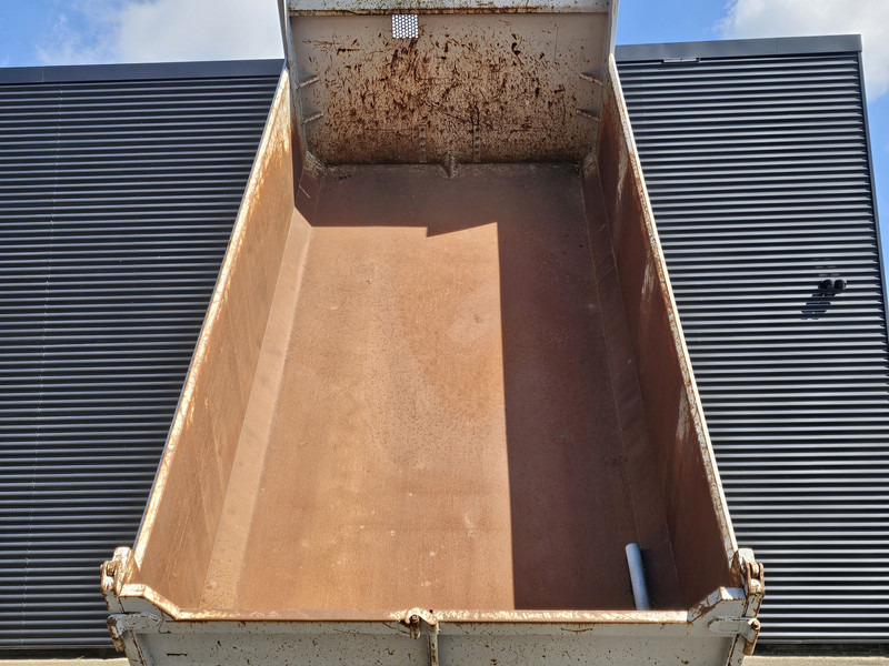 MAN TGA 26.440 / TIPPER - TRACTOR COMBI /6x4 / SPRING / BIG AXLE - وحدة جر: صورة 3 MAN TGA 26.440 / TIPPER - TRACTOR COMBI /6x4 / SPRING / BIG AXLE - وحدة جر: صورة 3