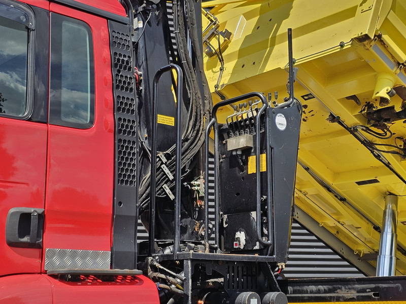 MAN TGS 33.480 6x6 / PALFINGER Z CRANE / 2 SIDE TIPPER - شاحنة قلاب, شاحنة كرين: صورة 4 MAN TGS 33.480 6x6 / PALFINGER Z CRANE / 2 SIDE TIPPER - شاحنة قلاب, شاحنة كرين: صورة 4