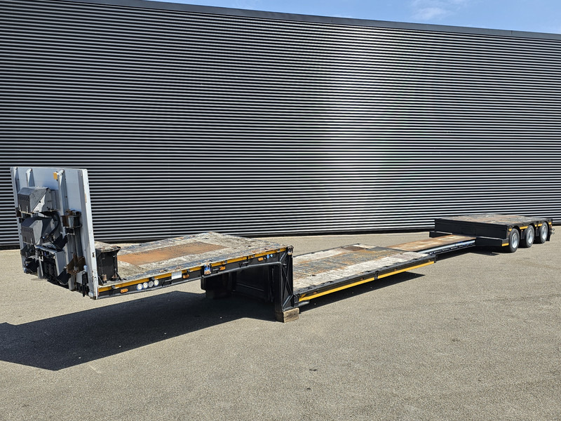 MEUSBURGER MPG 3 / LOW BED / EXTENDABLE / 3 x STEERING AXLE - عربة منخفضة مسطحة نصف مقطورة: صورة 1 MEUSBURGER MPG 3 / LOW BED / EXTENDABLE / 3 x STEERING AXLE - عربة منخفضة مسطحة نصف مقطورة: صورة 1