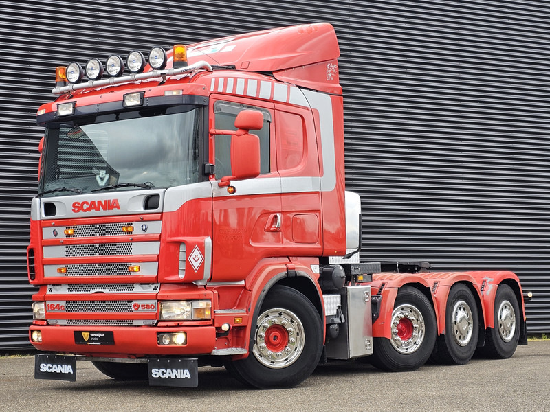 Scania R 164.580 8x4-4 / 150T / MANUAL / RETARDER / BIG AXLE - وحدة جر: صورة 1 Scania R 164.580 8x4-4 / 150T / MANUAL / RETARDER / BIG AXLE - وحدة جر: صورة 1