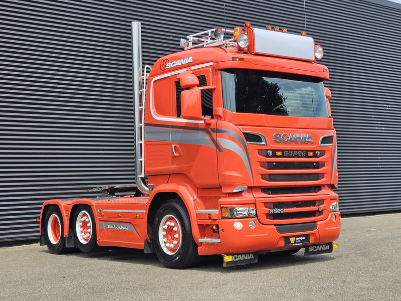 Scania R520 V8 6x2/4 - MANUAL GEARBOX / SHOWTRUCK. - وحدة جر: صورة 2 Scania R520 V8 6x2/4 - MANUAL GEARBOX / SHOWTRUCK. - وحدة جر: صورة 2