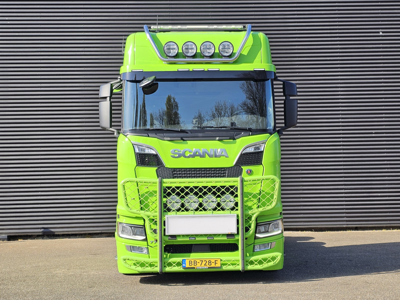 Scania S770 / 6x4 / V8 / FULL AIR / RETARDER - وحدة جر: صورة 3 Scania S770 / 6x4 / V8 / FULL AIR / RETARDER - وحدة جر: صورة 3