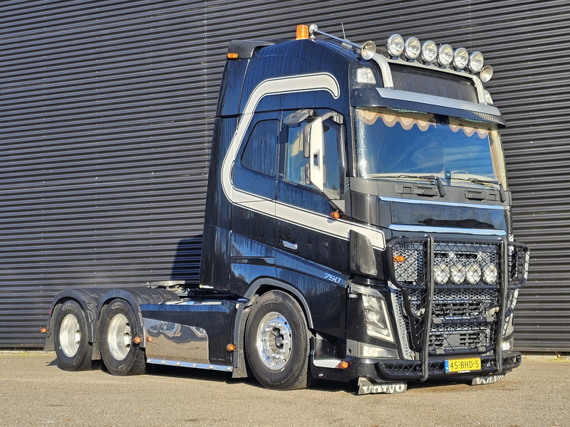 Volvo FH 16 750 6x2 BOOGIE / RETARDER / I PARK COOL - وحدة جر: صورة 3 Volvo FH 16 750 6x2 BOOGIE / RETARDER / I PARK COOL - وحدة جر: صورة 3