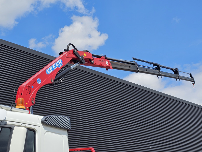Volvo FM 330 4x2 / EFFER 12.5 t/m CRANE / KRAN - شاحنات مسطحة, شاحنة كرين: صورة 2 Volvo FM 330 4x2 / EFFER 12.5 t/m CRANE / KRAN - شاحنات مسطحة, شاحنة كرين: صورة 2